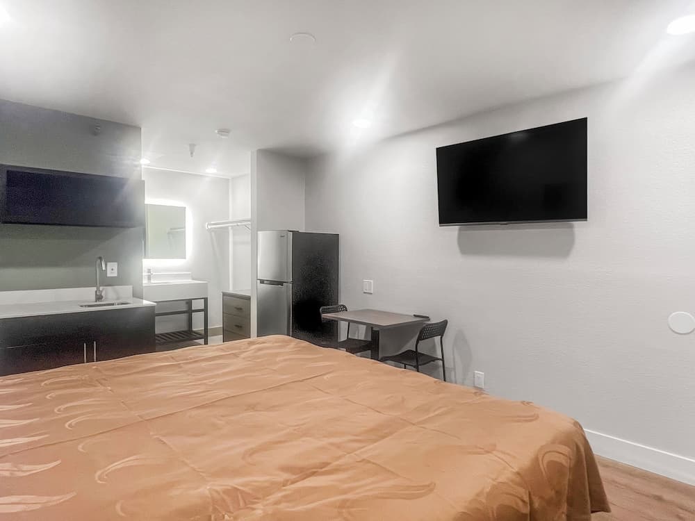 Value Suites Extended Stay interior in Sacramento, CA — gallery photo 2