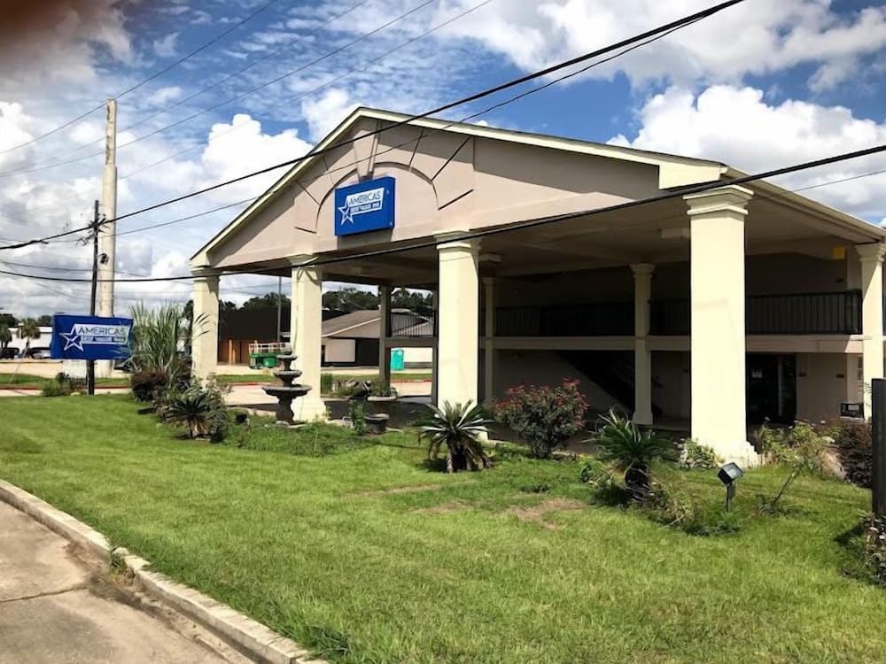 Regency Inn featured exterior or lobby in Baton Rouge, LA — similar hotel
