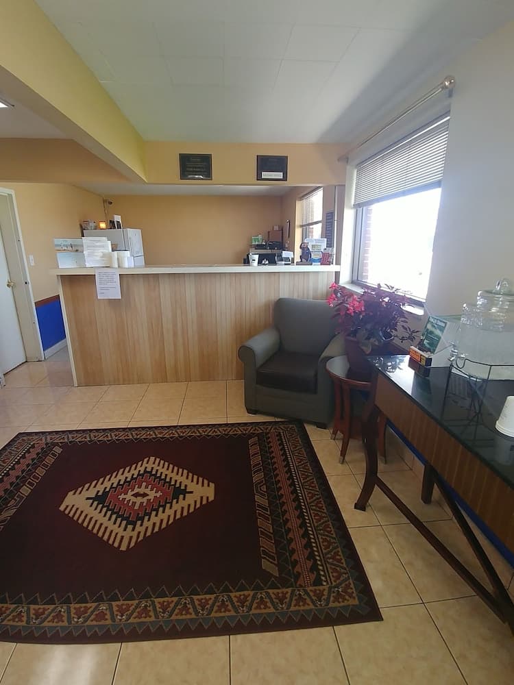 Travelodge by Wyndham Great Bend property views in Great Bend, KS — gallery photo 3