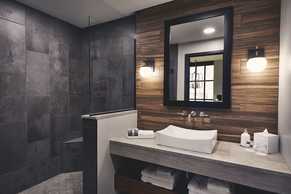 Hotel Vandivort gallery photo in Springfield, MO — image 11