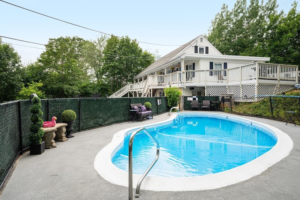 Sunset Suites featured exterior or lobby in Old Orchard Beach — similar hotel