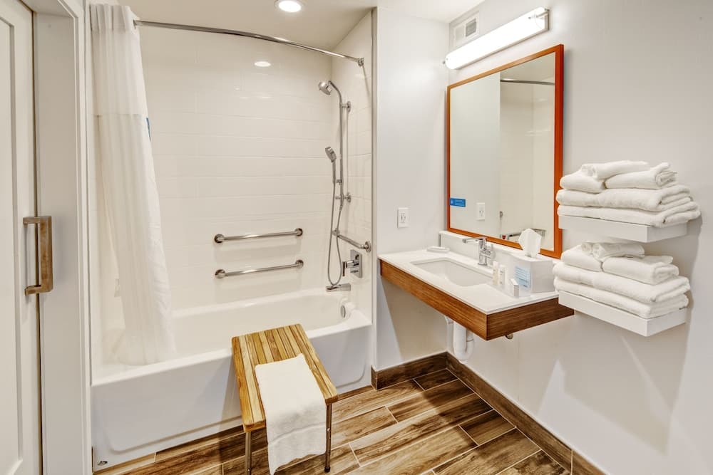 Hampton Inn Vallejo gallery photo in Vallejo, CA — image 22
