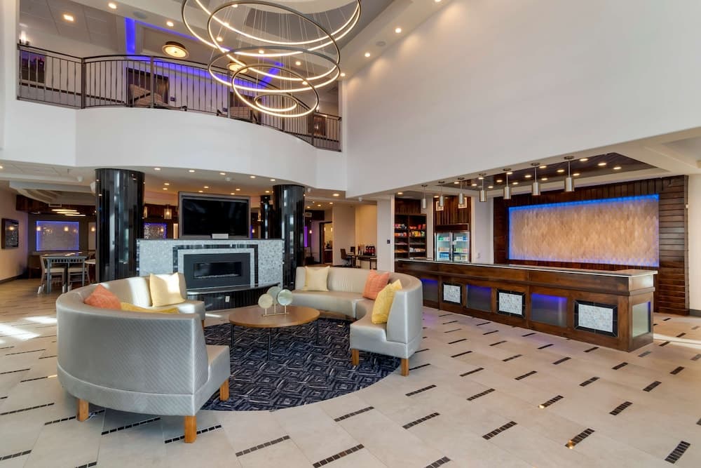 Best Western Premier Liberty Inn & Suites interior in Liberty, MO — gallery photo 2