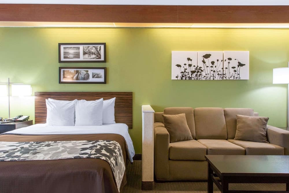 Sleep Inn & Suites Oregon - Toledo property views in Oregon, OH — gallery photo 3