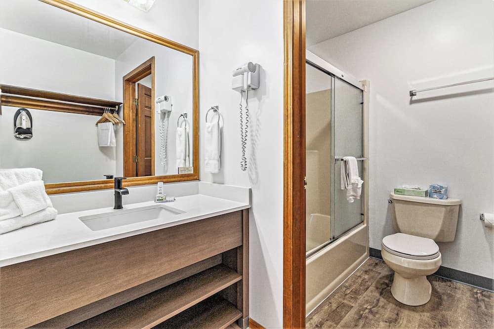 Snyder's Shoreline Inn gallery photo in Ludington, MI — image 29