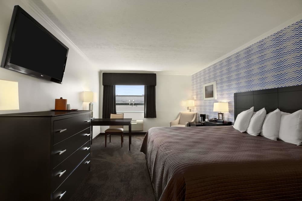 Travelodge by Wyndham Hubbard OH gallery photo in Hubbard, OH — image 11
