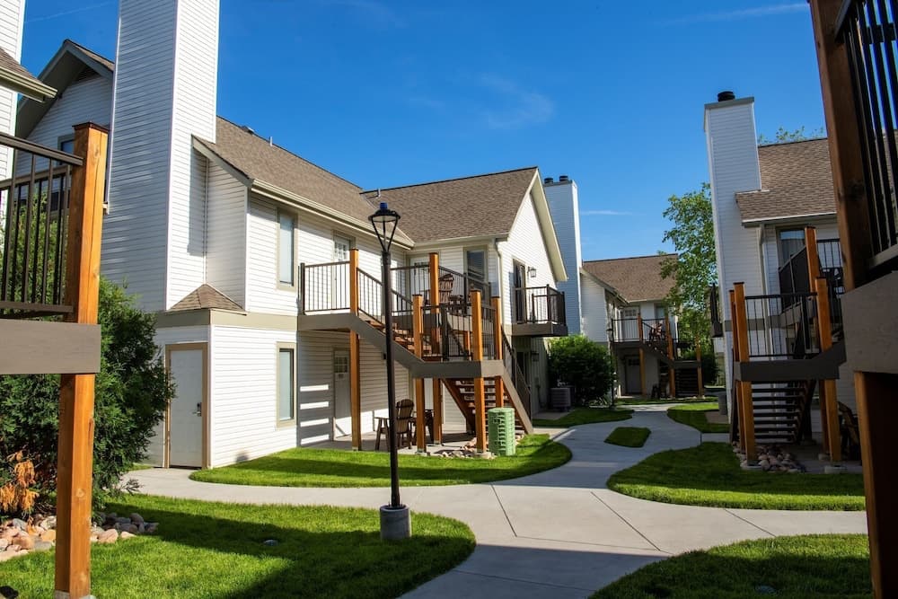 Annabell Gardens featured exterior or lobby in Lincoln, NE — similar hotel