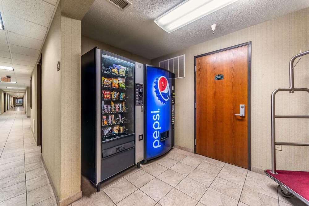 Welcome Suites property views in O'Fallon, IL — gallery photo 3