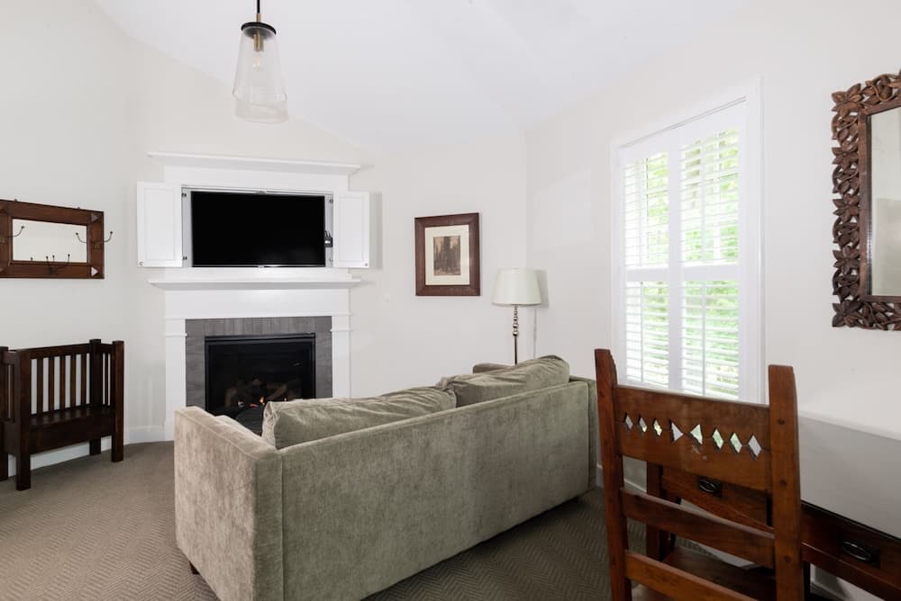 Briar Barn Inn gallery photo in Rowley — image 20