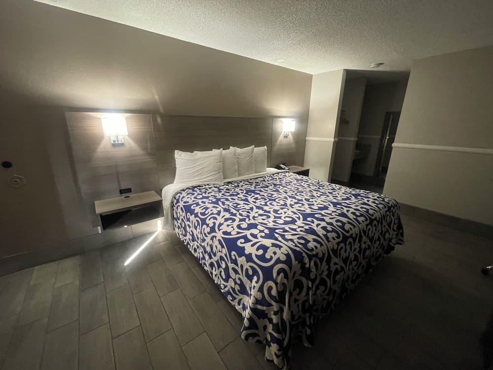 SimpleStay Suites - San Bernardino interior in San Bernardino, CA — gallery photo 2