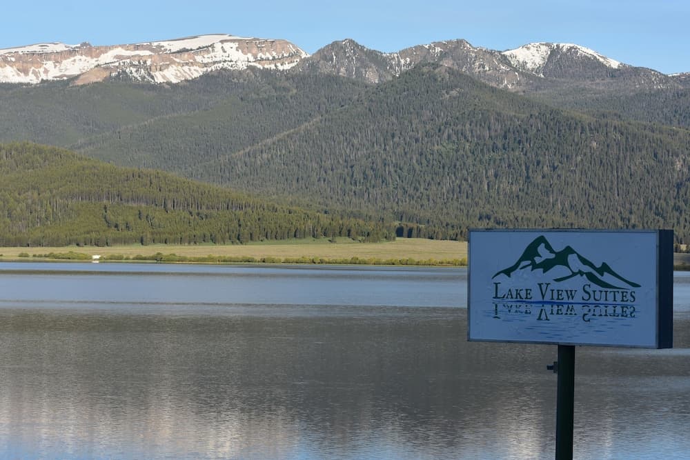 Lake View Suites interior in West Yellowstone, MT — gallery photo 2