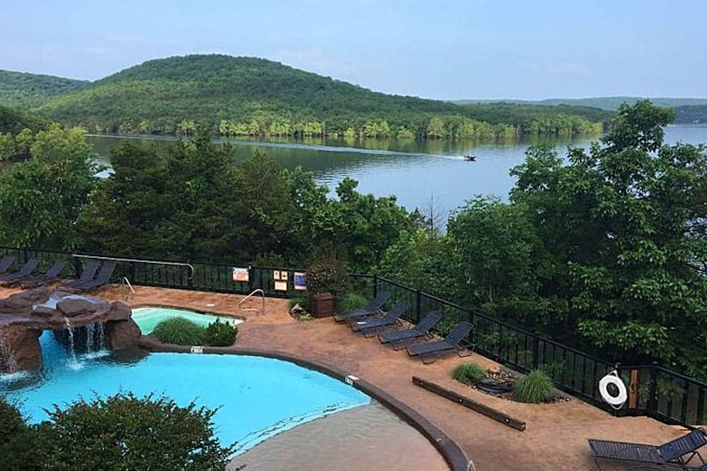 Stonewater Cove featured exterior or lobby in Shell Knob, MO — similar hotel