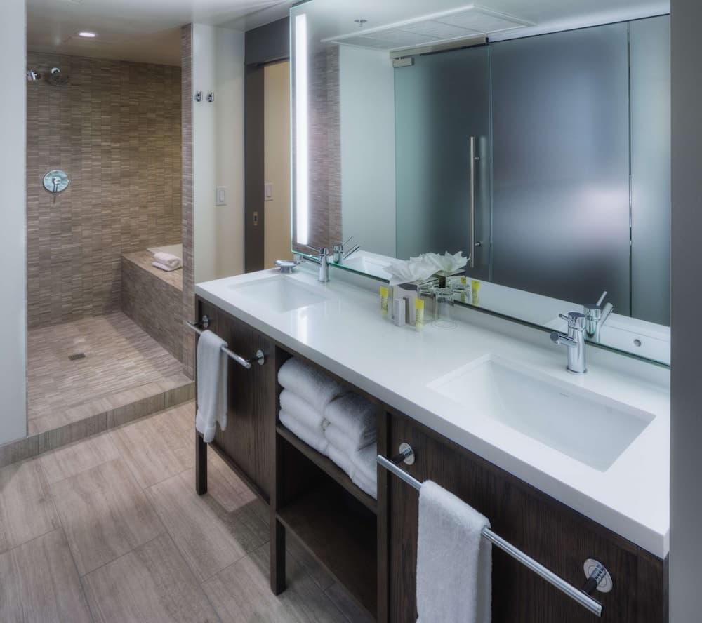Hotel Eastlund - Best Western Premier Collection gallery photo in Portland, OR — image 13