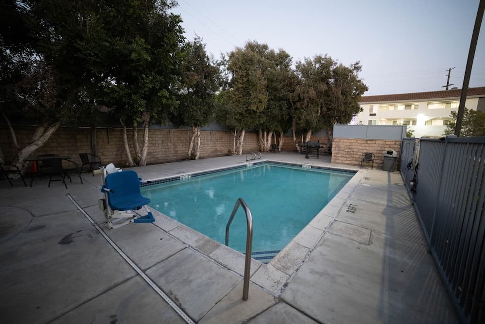 Mid City Inn and Suites property views in Pico Rivera, CA — gallery photo 3