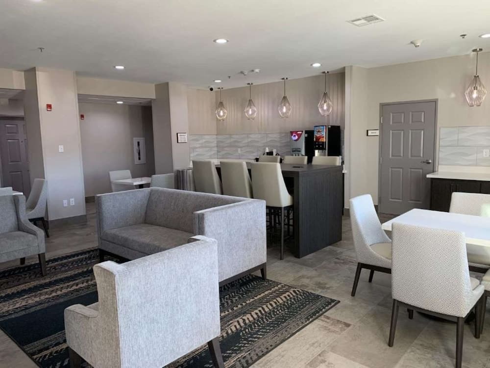 Best Western Houston Bush IAH Intercontinental Airport Inn interior in Humble, TX — gallery photo 2