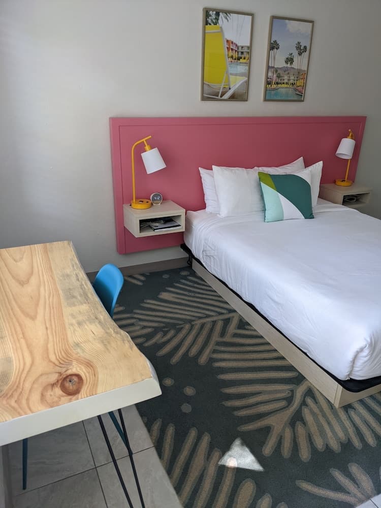 Queens Court interior in St. Simons Island, GA — gallery photo 2