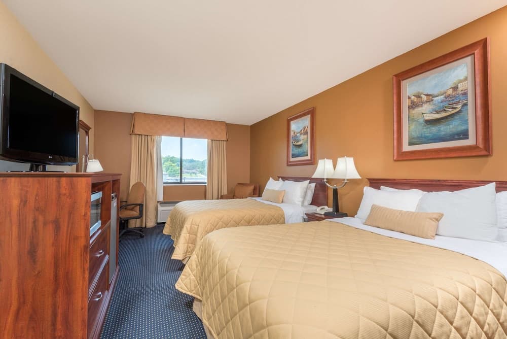 Ramada by Wyndham Catlettsburg Ashland property views in Catlettsburg, KY — gallery photo 3