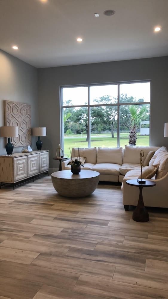 Oasis Resort Gulfport gallery photo in Gulfport, MS — image 8