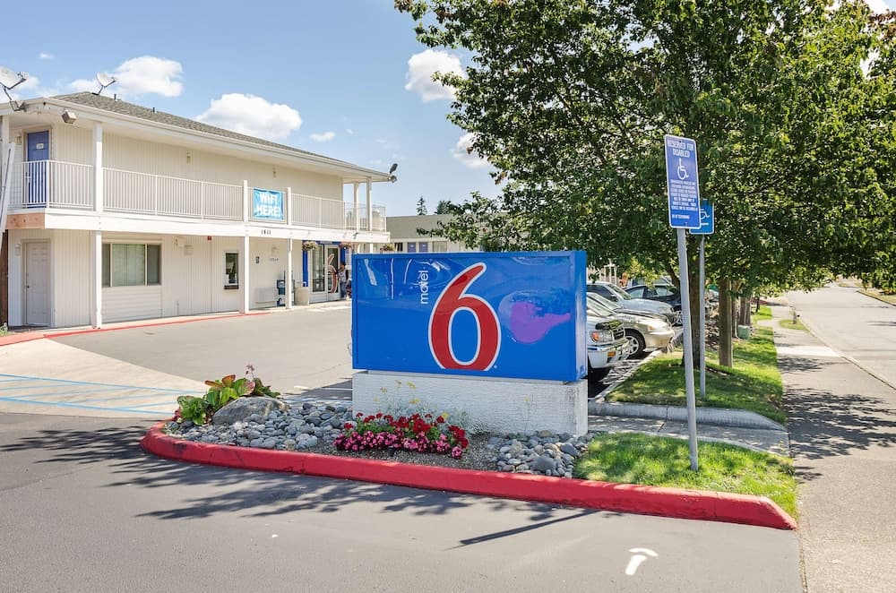 Motel 6 Tacoma, WA - South — hotel in Tacoma, Washington