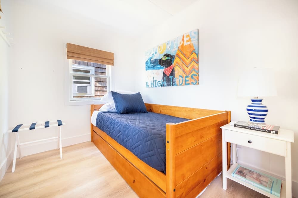 Marina Bay Cottages gallery photo in Waterford — image 90