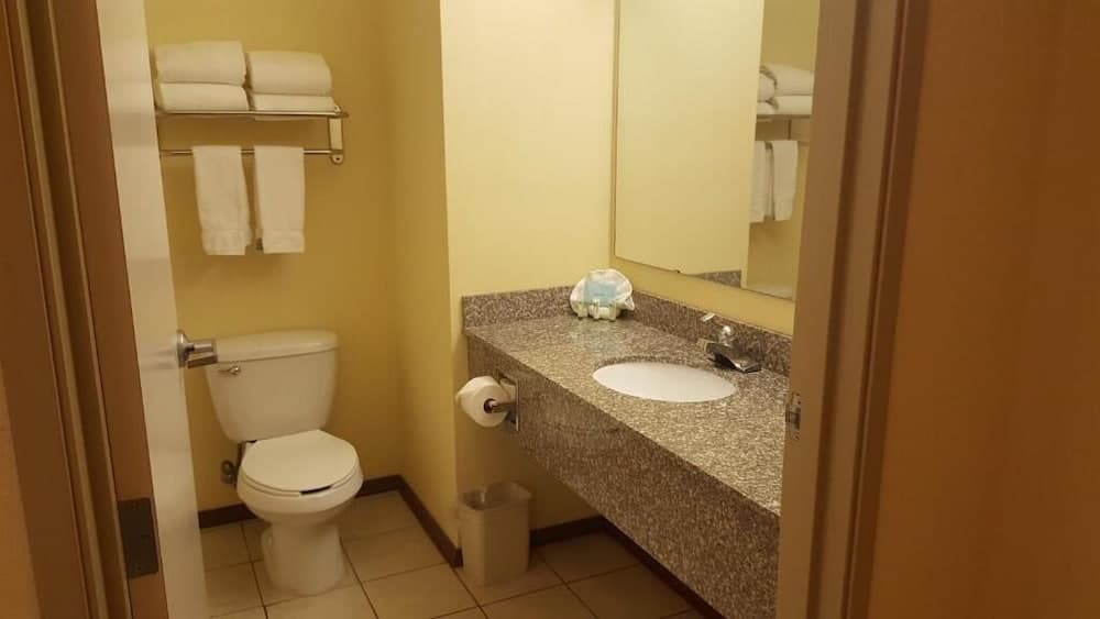 Reddy Hotel property views in Plainview, TX — gallery photo 3