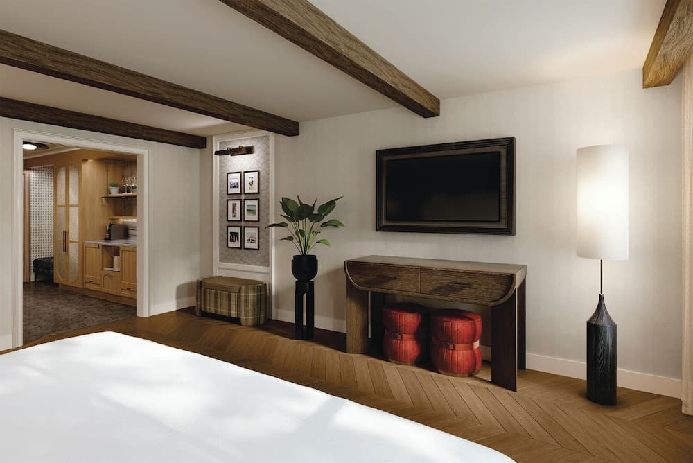 Delamar Westport interior in Westport — gallery photo 2
