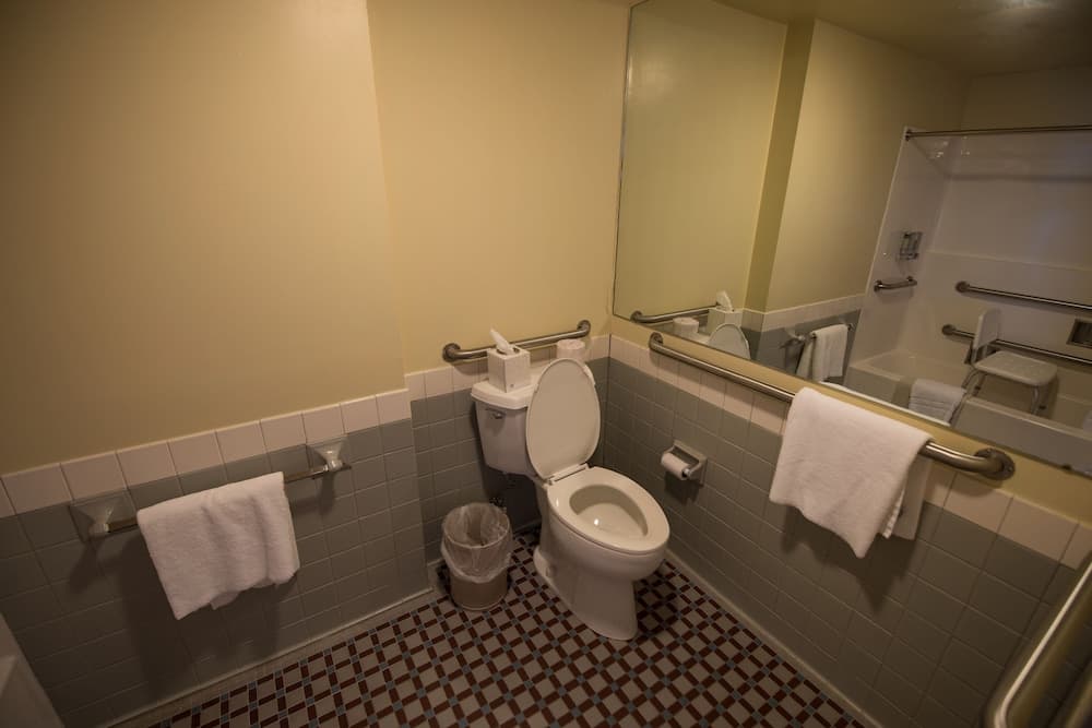 Skyland property views in Luray, VA — gallery photo 3