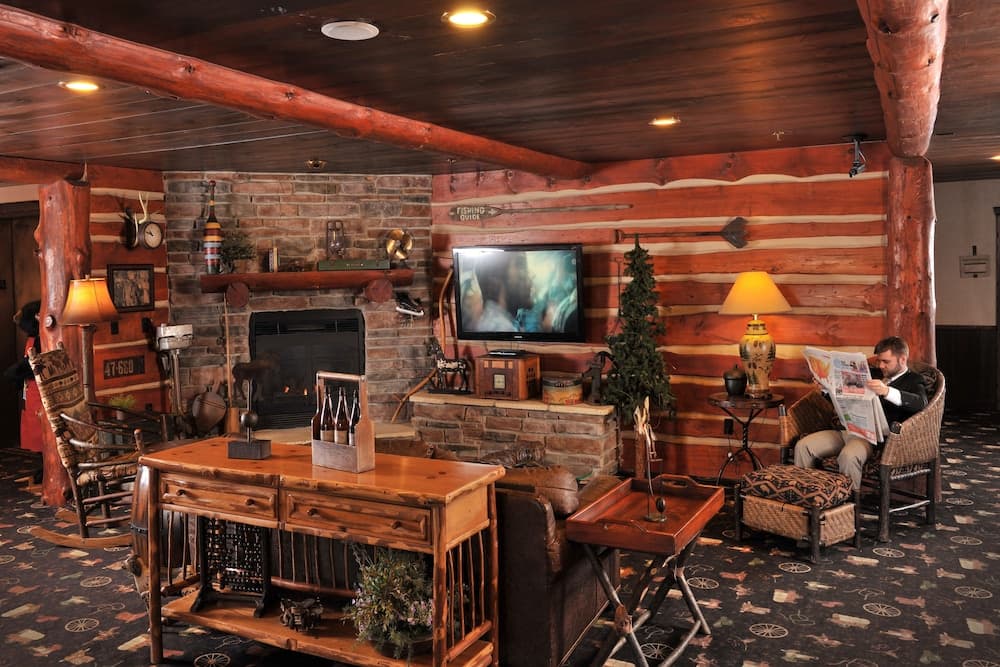 Stoney Creek Hotel St. Joseph property views in St. Joseph, MO — gallery photo 3
