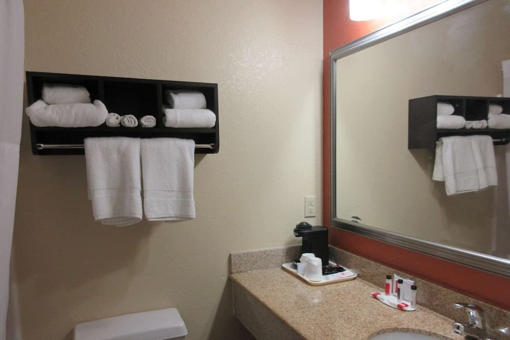 Quality Inn & Suites Benton Harbor - St. Joseph property views in Benton Harbor, MI — gallery photo 3