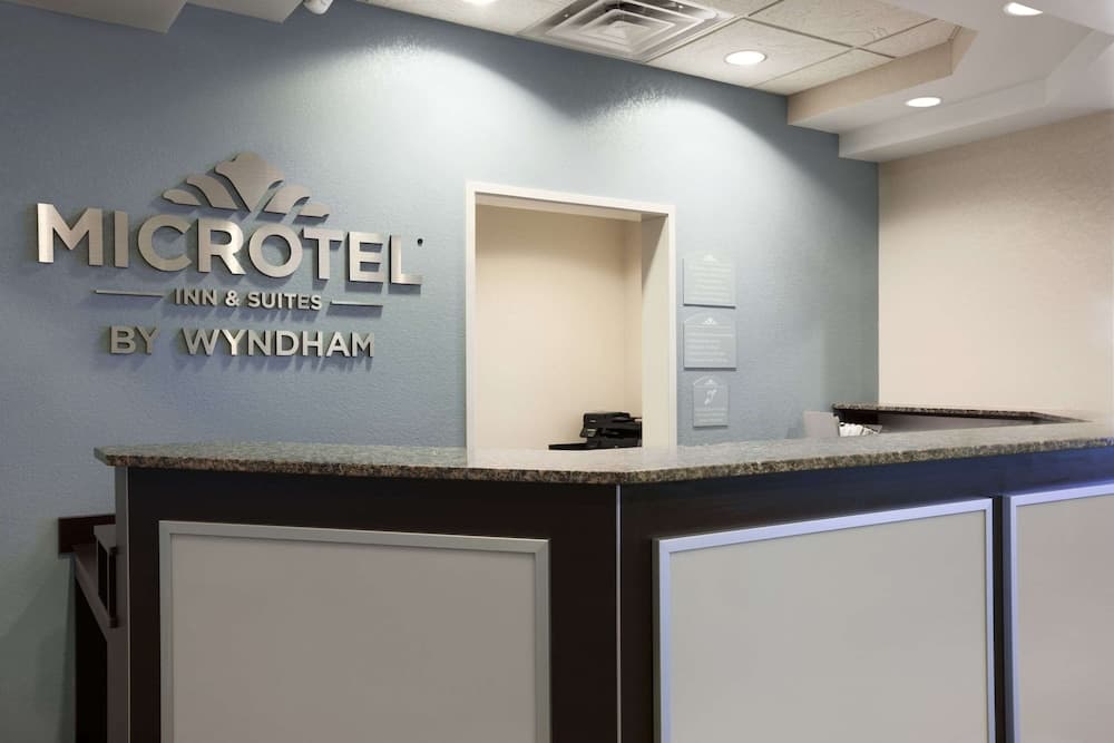 Spark by Hilton Wilkes Barre interior in Wilkes-Barre, PA — gallery photo 2