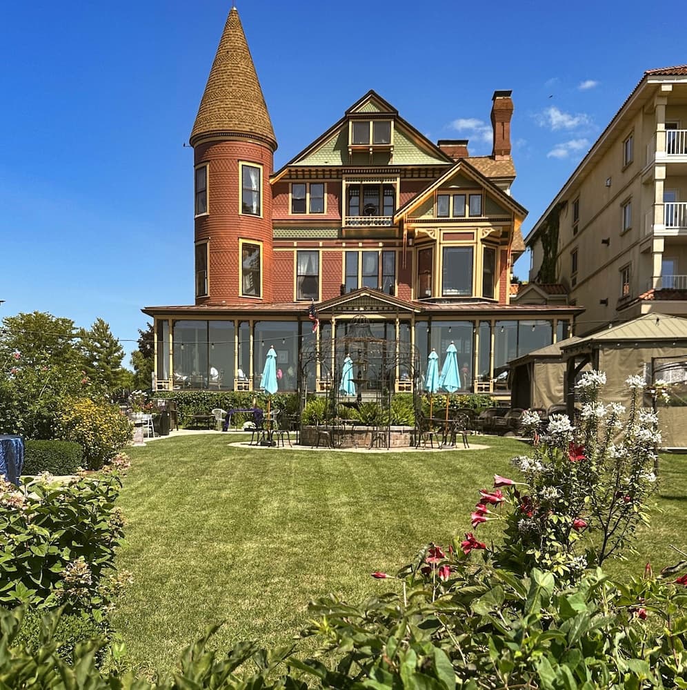 Baker House Hotel exterior or lobby in Lake Geneva, WI — main listing photo