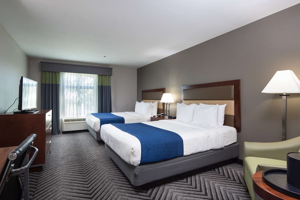Best Western Inn & Suites San Mateo - San Francisco Airport property views in San Mateo, CA — gallery photo 3