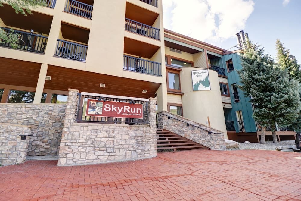 Cm321h Copper Mtn Inn Hotel Room by RedAwning featured exterior or lobby in Copper Mountain, CO — similar hotel