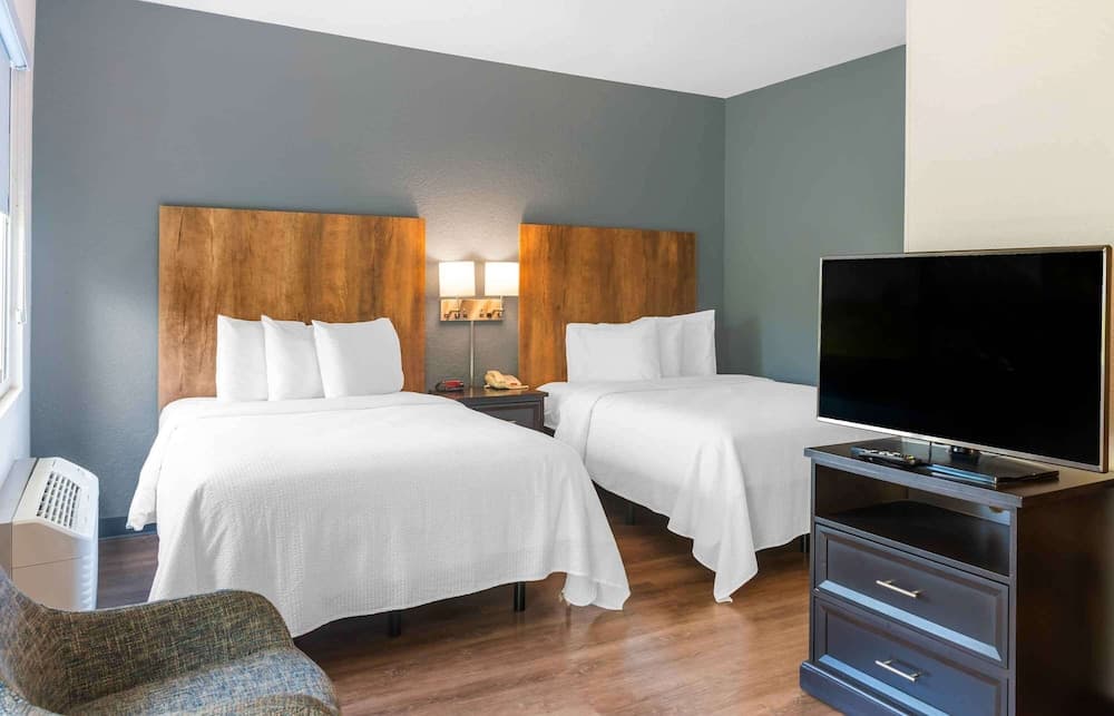 Extended Stay America Premier Suites Ft Lauderdale CypressCk gallery photo in Pompano Beach, FL — image 29