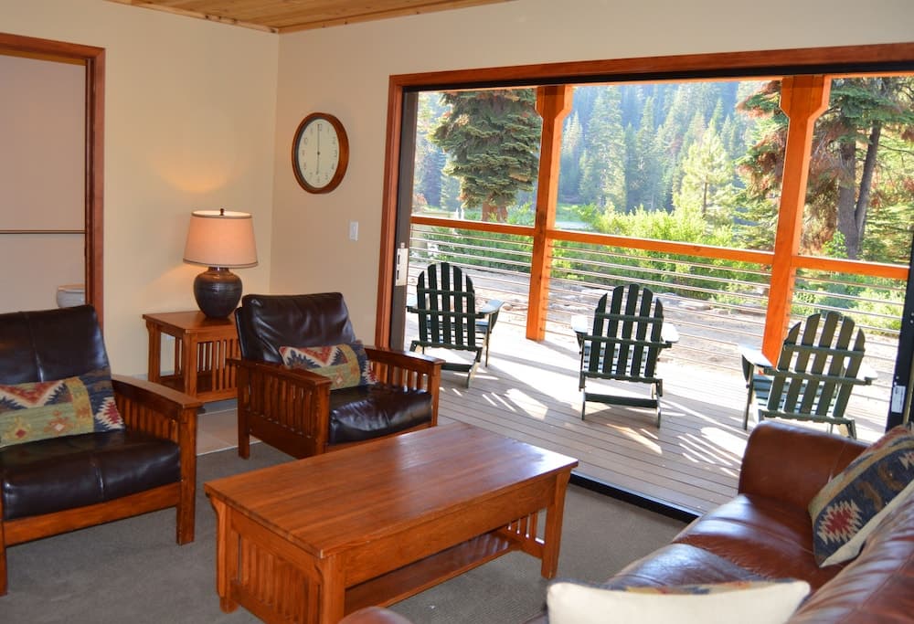 Montecito Sequoia Lodge featured exterior or lobby in Kings Canyon National Park, CA — similar hotel