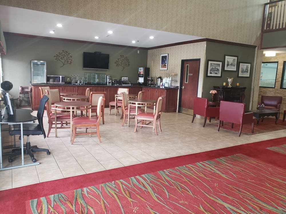 A Victory Suites Warren gallery photo in Warren, MI — image 6
