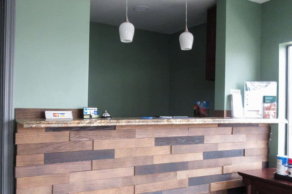 Rodeway Inn Murfreesboro Downtown interior in Murfreesboro, TN — gallery photo 2