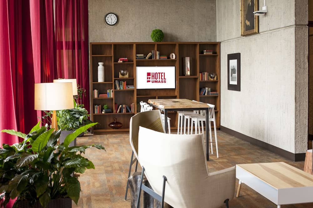 Hotel UMass interior in Amherst — gallery photo 2