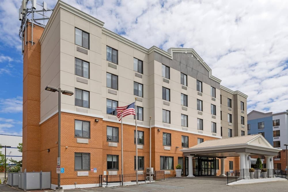 Country Inn & Suites by Radisson, Staten Island gallery photo in Staten Island, NY — image 30