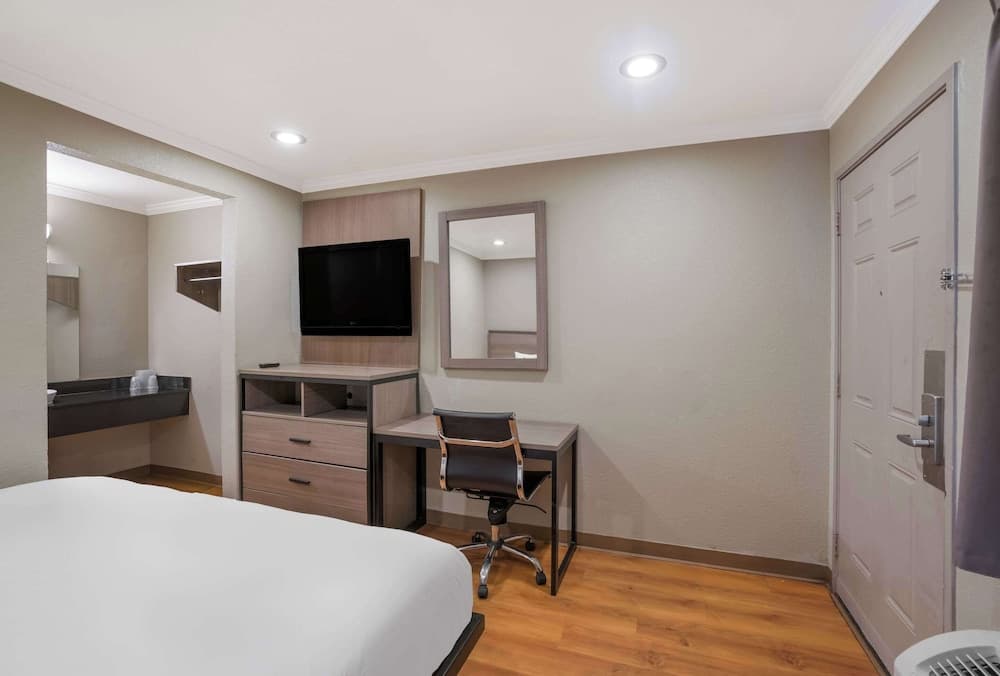 Econo Lodge Vallejo Fairgrounds gallery photo in Vallejo, CA — image 27