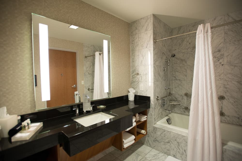 The Hotel at Kirkwood Center gallery photo in Cedar Rapids, IA — image 28