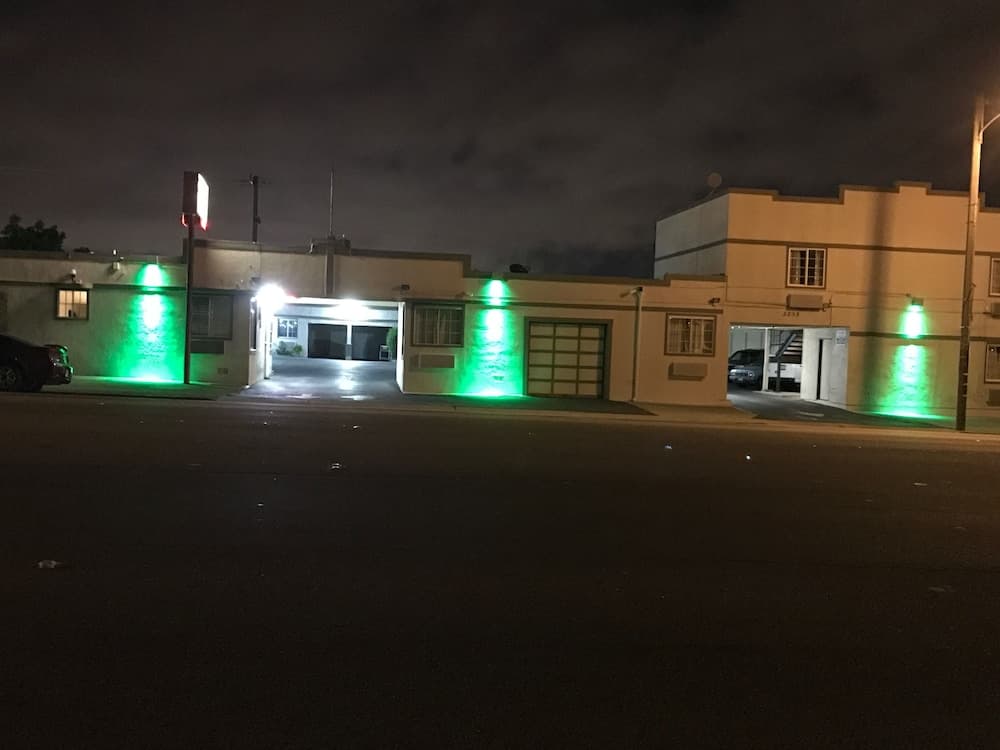 Geneva Motel Daly City exterior or lobby in Daly City, CA — main listing photo