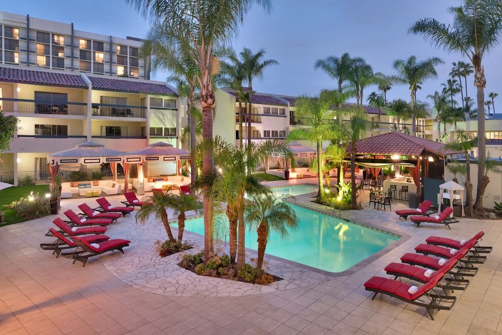 Atrium Hotel at Orange County Airport gallery photo in Irvine, CA — image 41