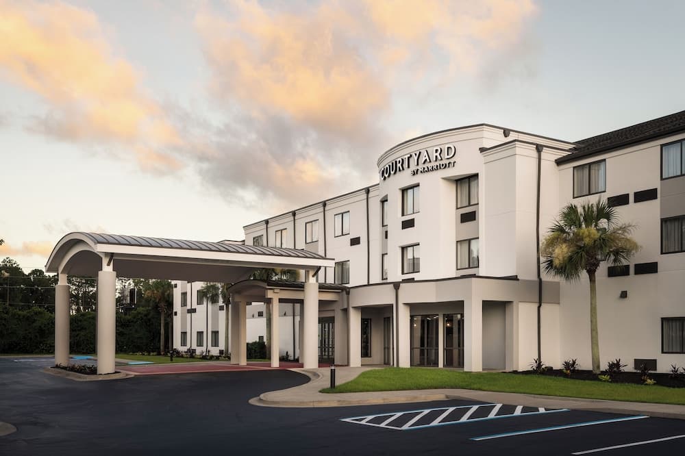 Courtyard by Marriott Brunswick — hotel in Brunswick, Georgia