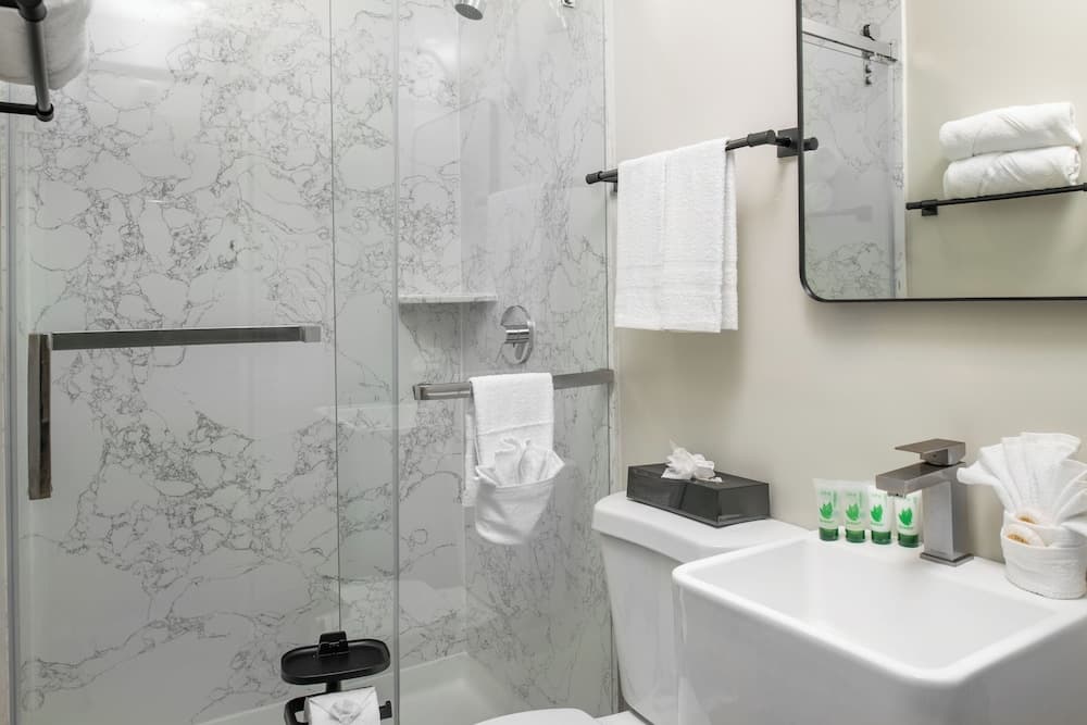 The LEEF Hotel gallery photo in Glendale, CA — image 11