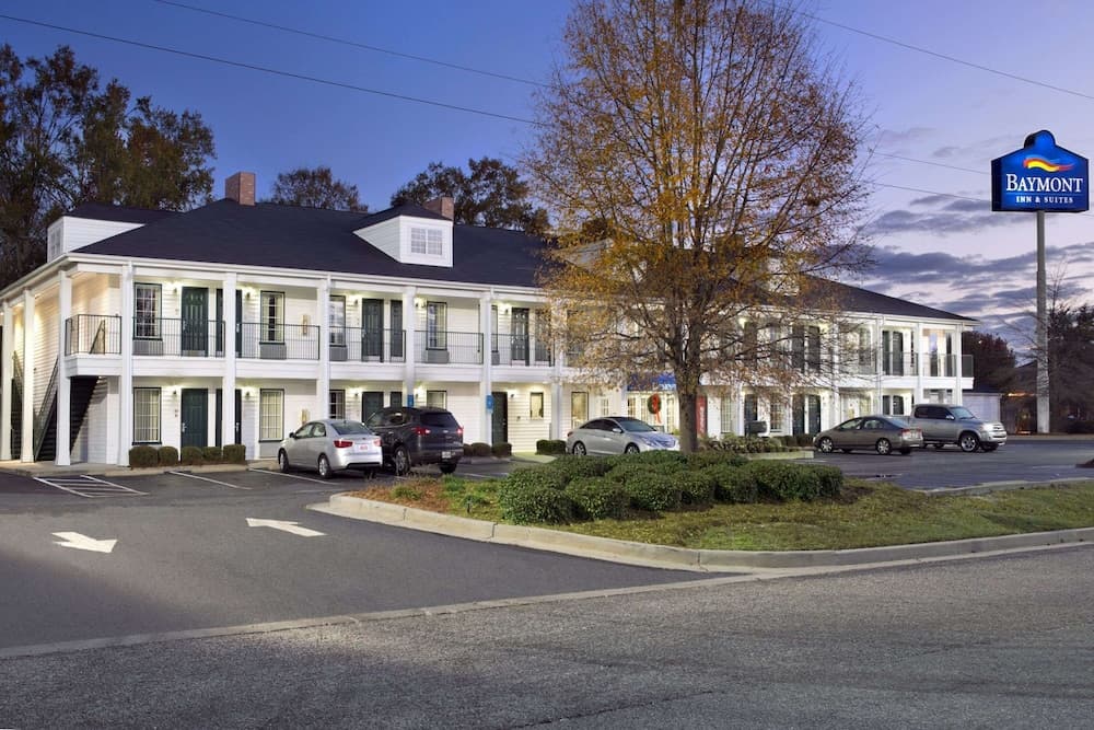 Baymont by Wyndham Eufaula featured exterior or lobby in Eufaula, AL — similar hotel