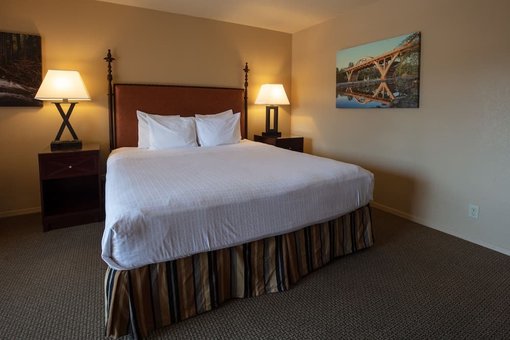 Riverside Inn gallery photo in Grants Pass, OR — image 74