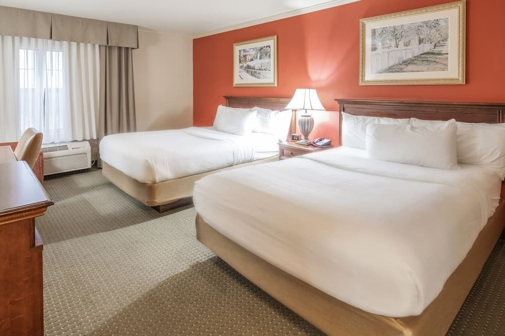 The Elms Hotel property views in Oxford, OH — gallery photo 3