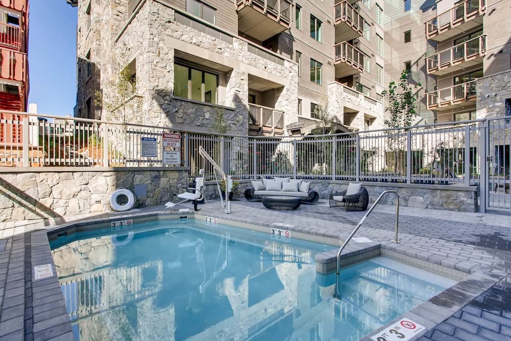 The Lion property views in Vail, CO — gallery photo 3