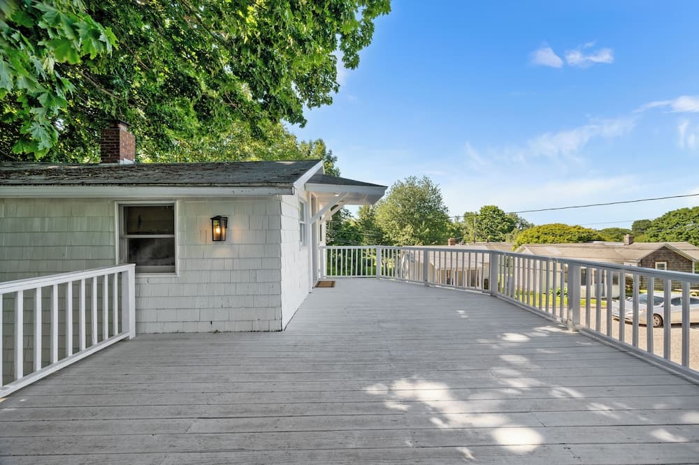Marina Bay Cottages gallery photo in Waterford — image 24